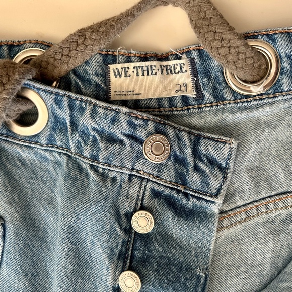 We the Free  Moxie womens  size 29  barrel Jean with belt - Picture 3 of 14